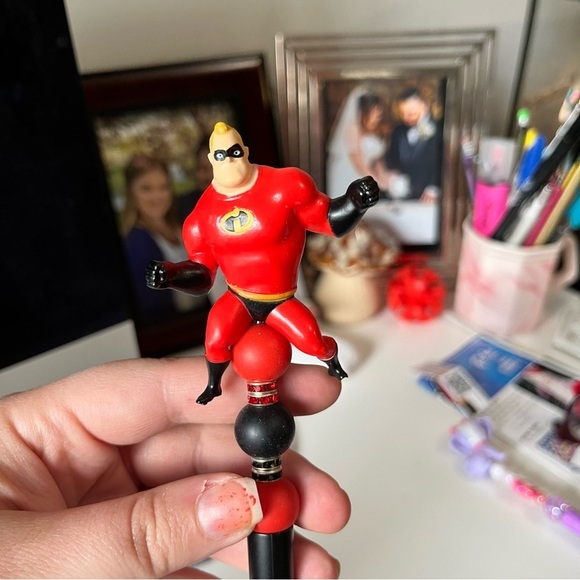 Disney Mr.Incredible beaded retractable pen - Picture 2 of 2